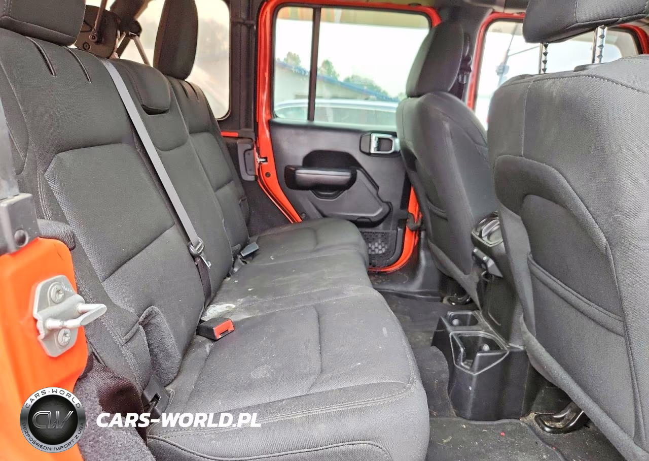 2020 Jeep Wrangler Unlimited Sport VIN:1C4HJXDG6LW285708 - 10