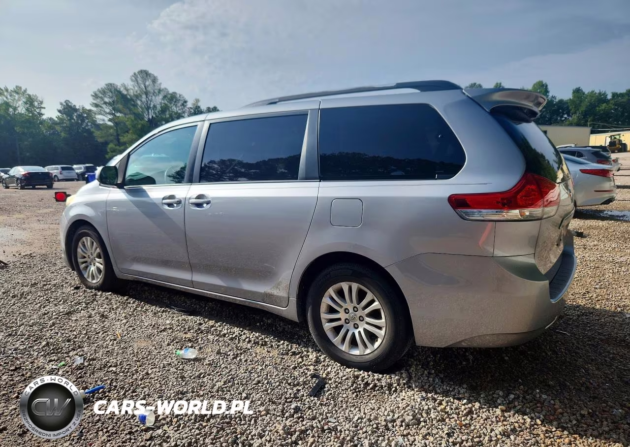 2013 Toyota Sienna Xle 8-Passenger VIN:5TDYK3DCXDS366375 - 2