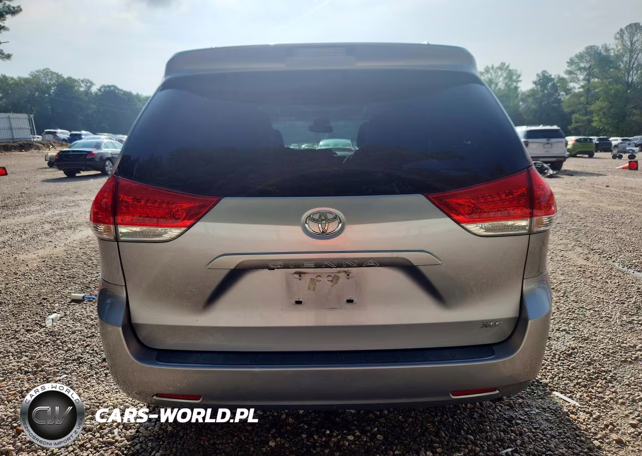2013 Toyota Sienna Xle 8-Passenger VIN:5TDYK3DCXDS366375 - 6