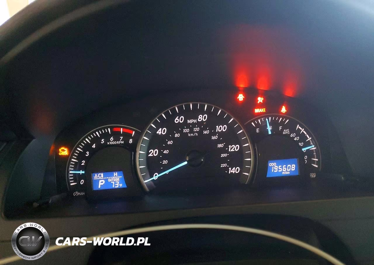 2015 Toyota Camry Le VIN:4T1BF1FKXFU012157 - 9