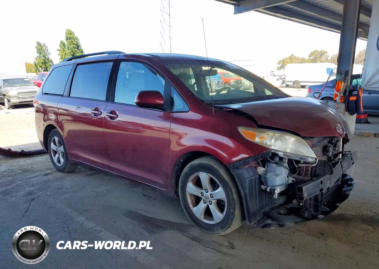2014 Toyota Sienna Le VIN:5TDKK3DC3ES526684 - 4