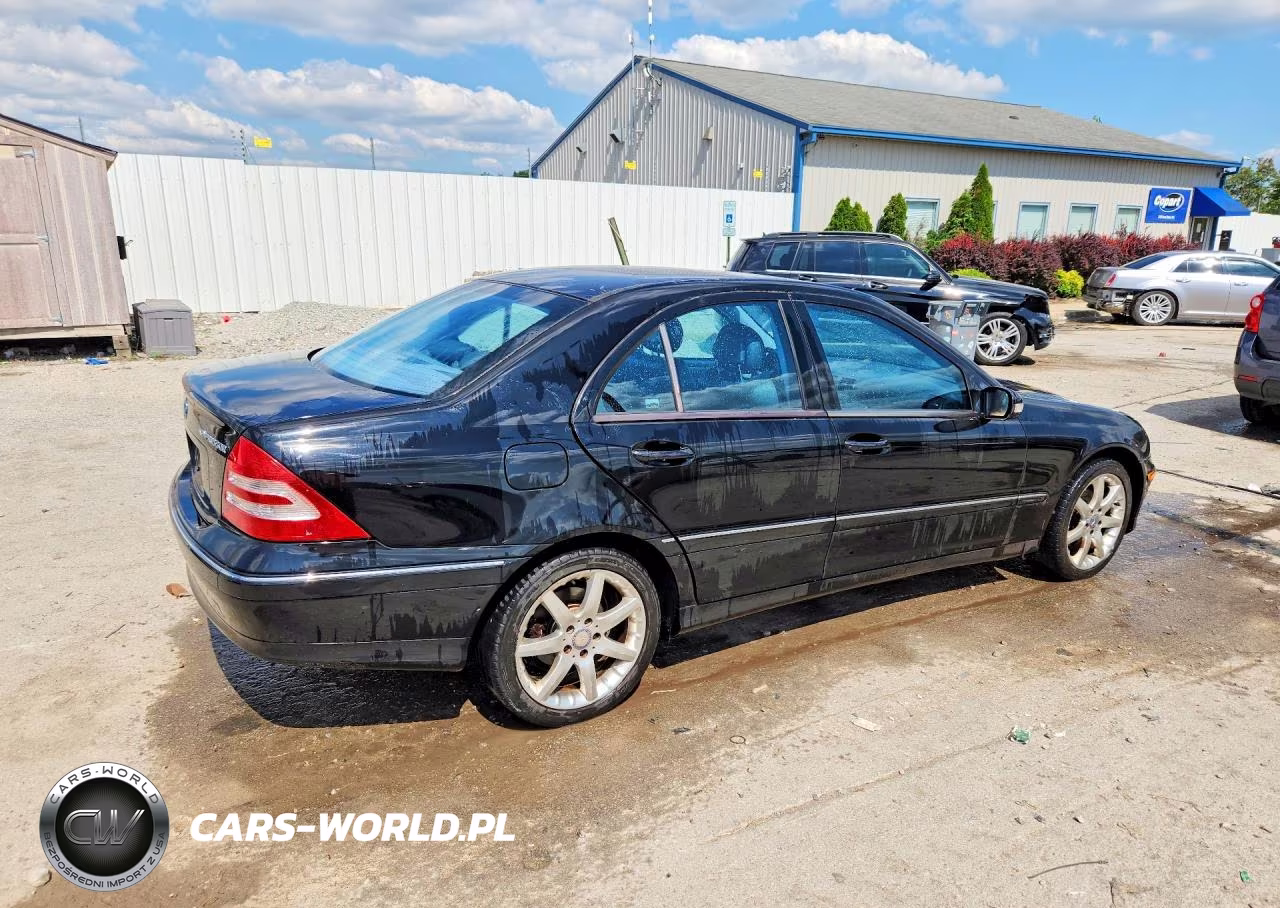 2003 Mercedes-Benz C 230K Sport Sedan VIN:WDBRF40JX3F429345 - 3