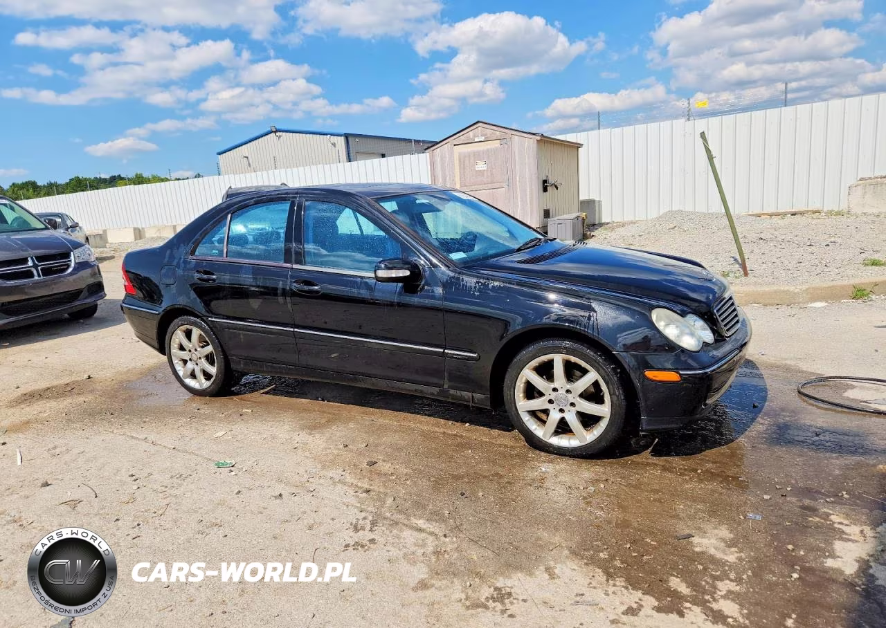 2003 Mercedes-Benz C 230K Sport Sedan VIN:WDBRF40JX3F429345 - 4