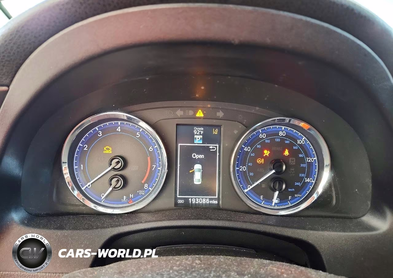 2018 Toyota Corolla Se VIN:2T1BURHE1JC021464 - 9
