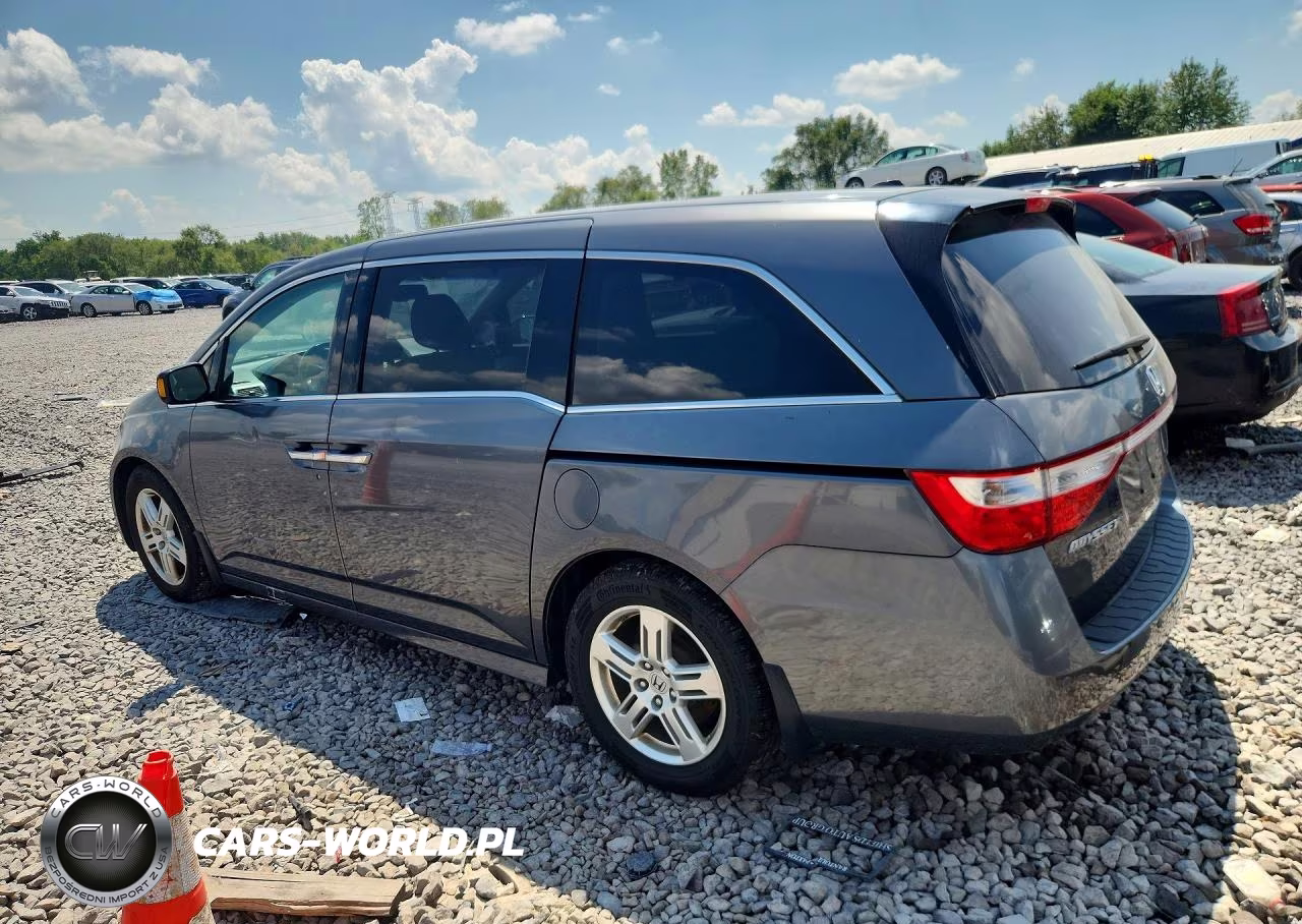 2012 Honda Odyssey Touring VIN:5FNRL5H91CB085483 - 2