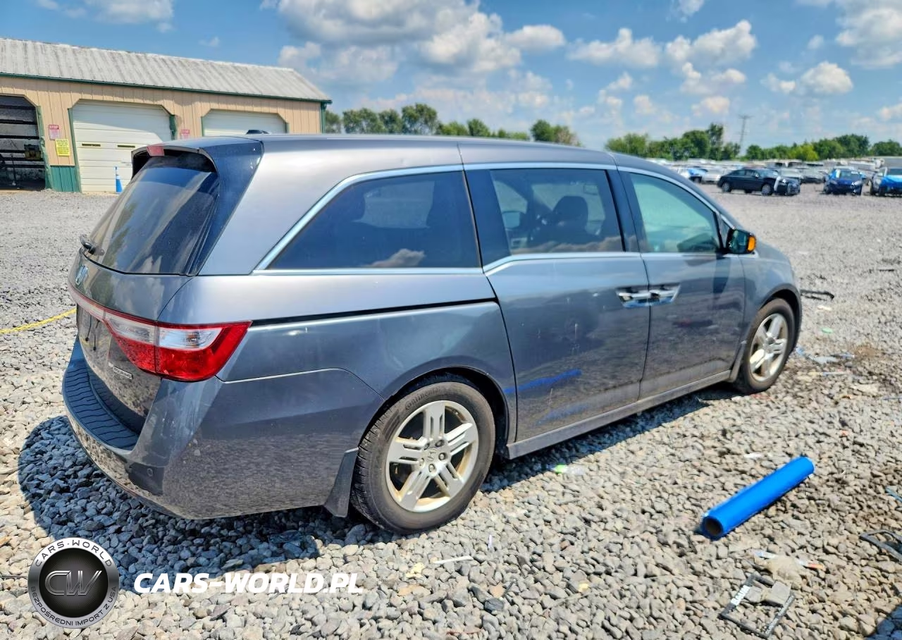 2012 Honda Odyssey Touring VIN:5FNRL5H91CB085483 - 3