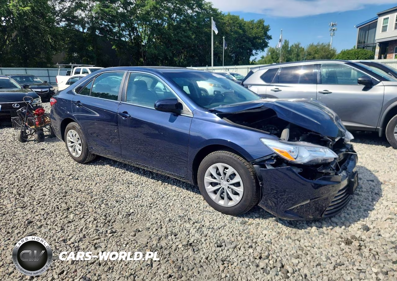 2015 Toyota Camry Le VIN:4T4BF1FKXFR483764 - 4