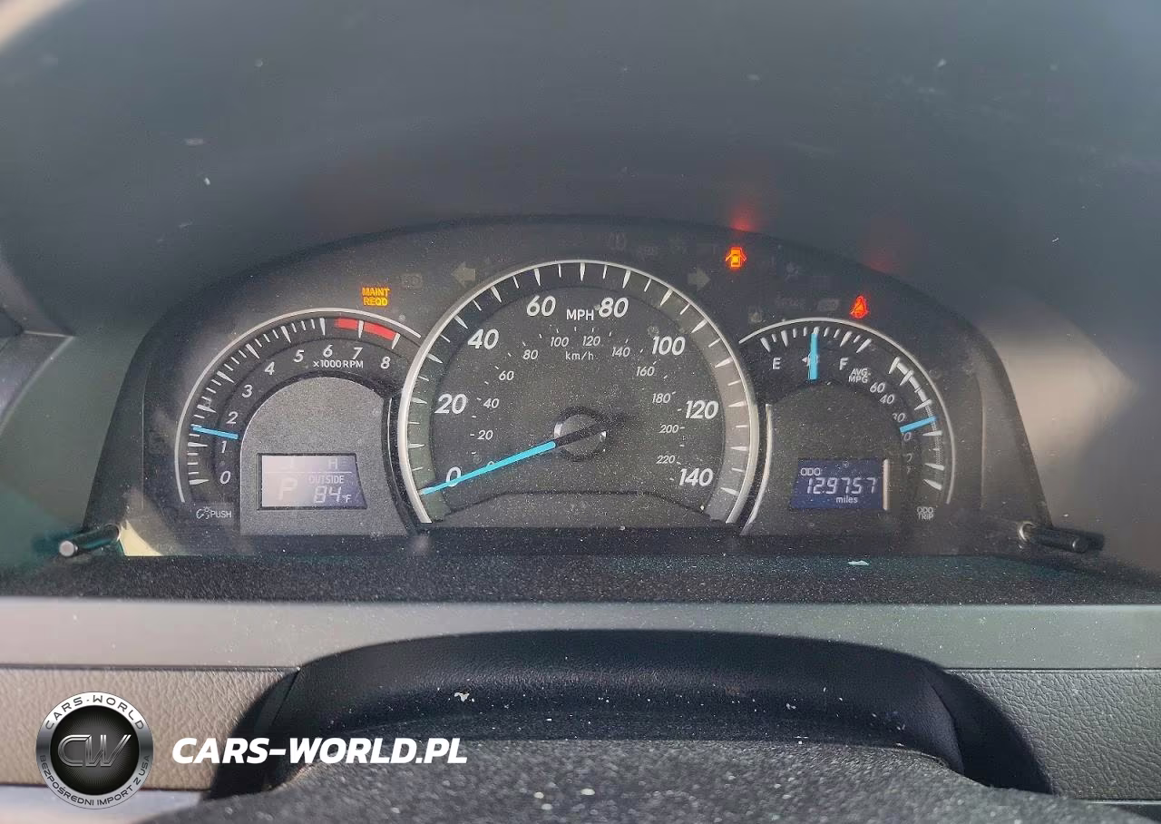 2015 Toyota Camry Le VIN:4T4BF1FKXFR483764 - 9