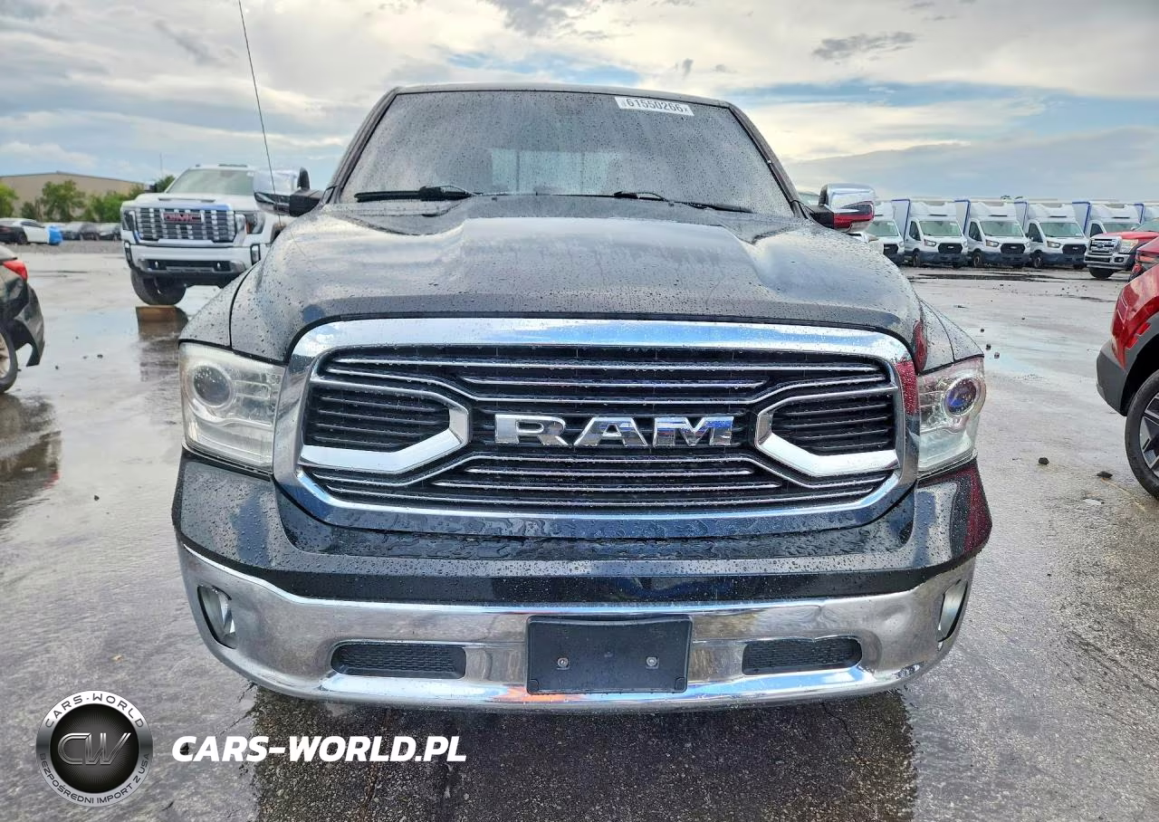 2019 Ram 1500 Classic Laramie VIN:1C6RR6NM7KS702116 - 5