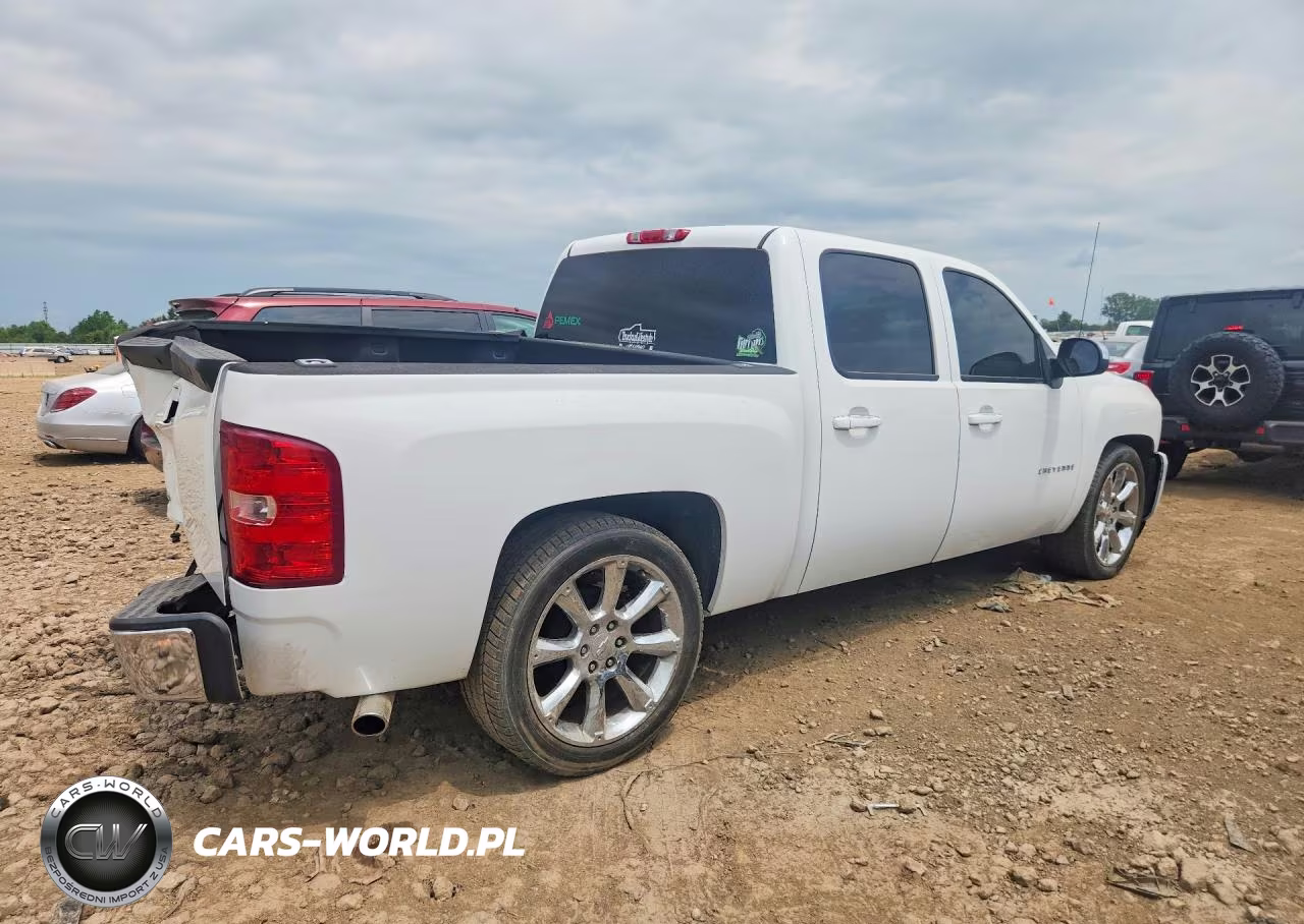 2011 Chevrolet Silverado C1500 Ls VIN:3GCPCREA0BG121976 - 3