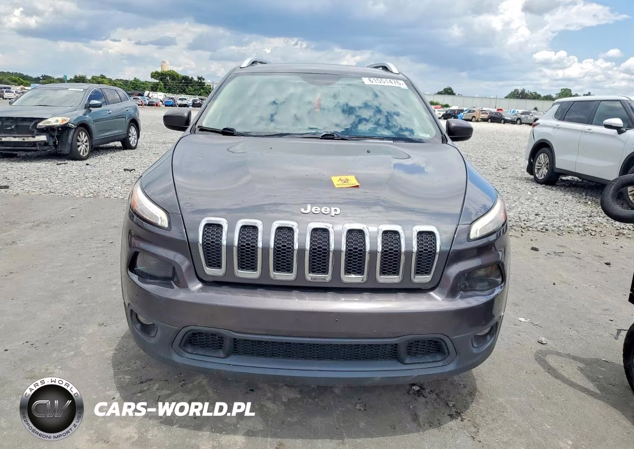 2016 Jeep Cherokee Latitude VIN:1C4PJLCB2GW336010 - 5