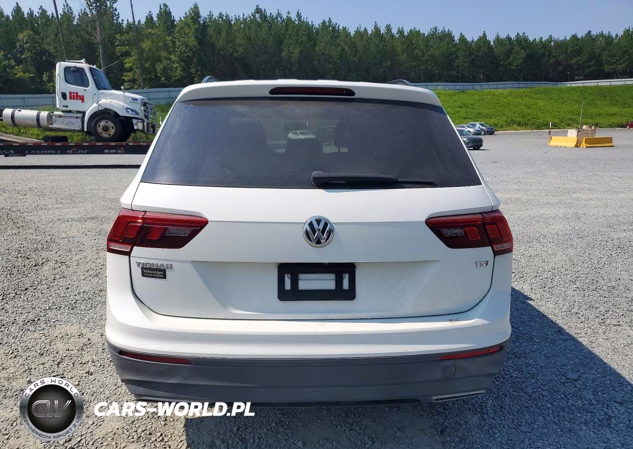 2018 Volkswagen Tiguan S VIN:3VV1B7AX2JM036114 - 6