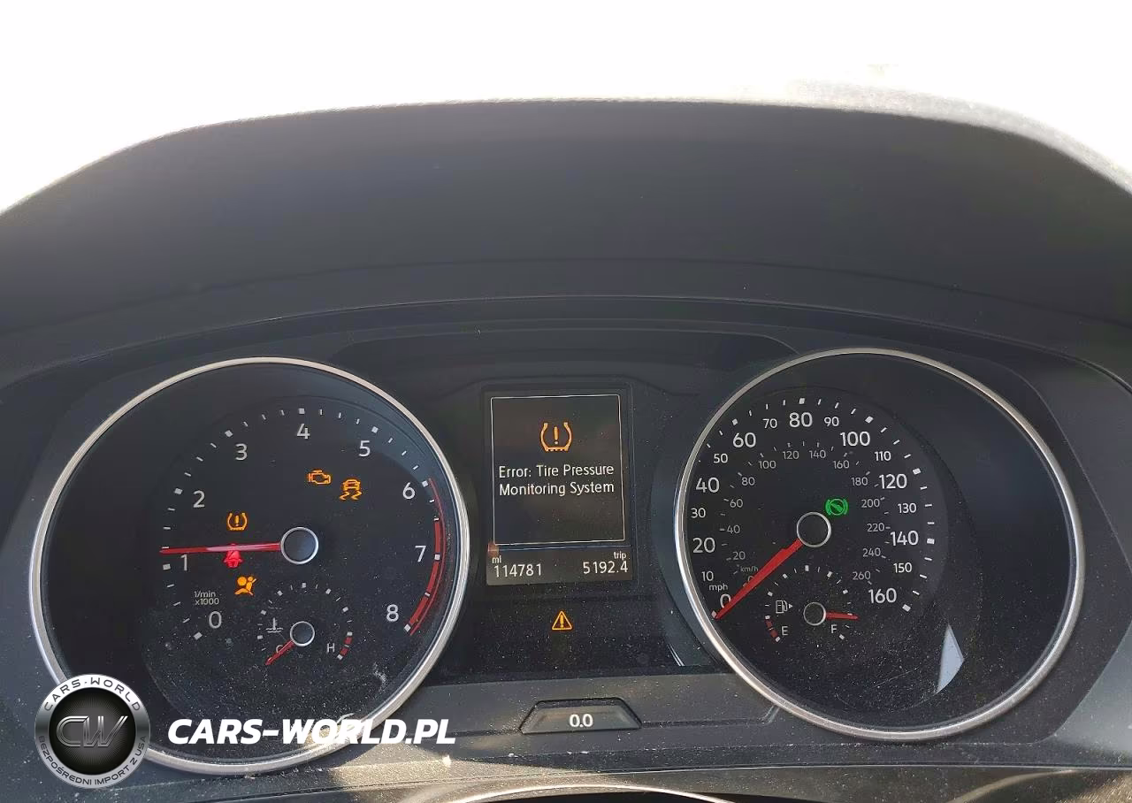 2018 Volkswagen Tiguan S VIN:3VV1B7AX2JM036114 - 9