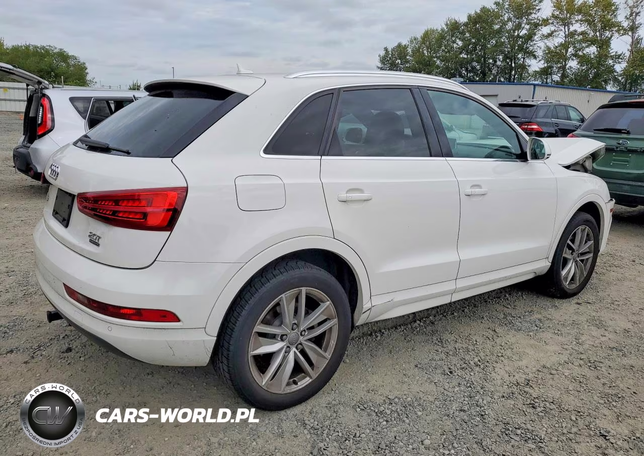 2016 Audi Q3 Premium Plus VIN:WA1EFCFS2GR004386 - 3