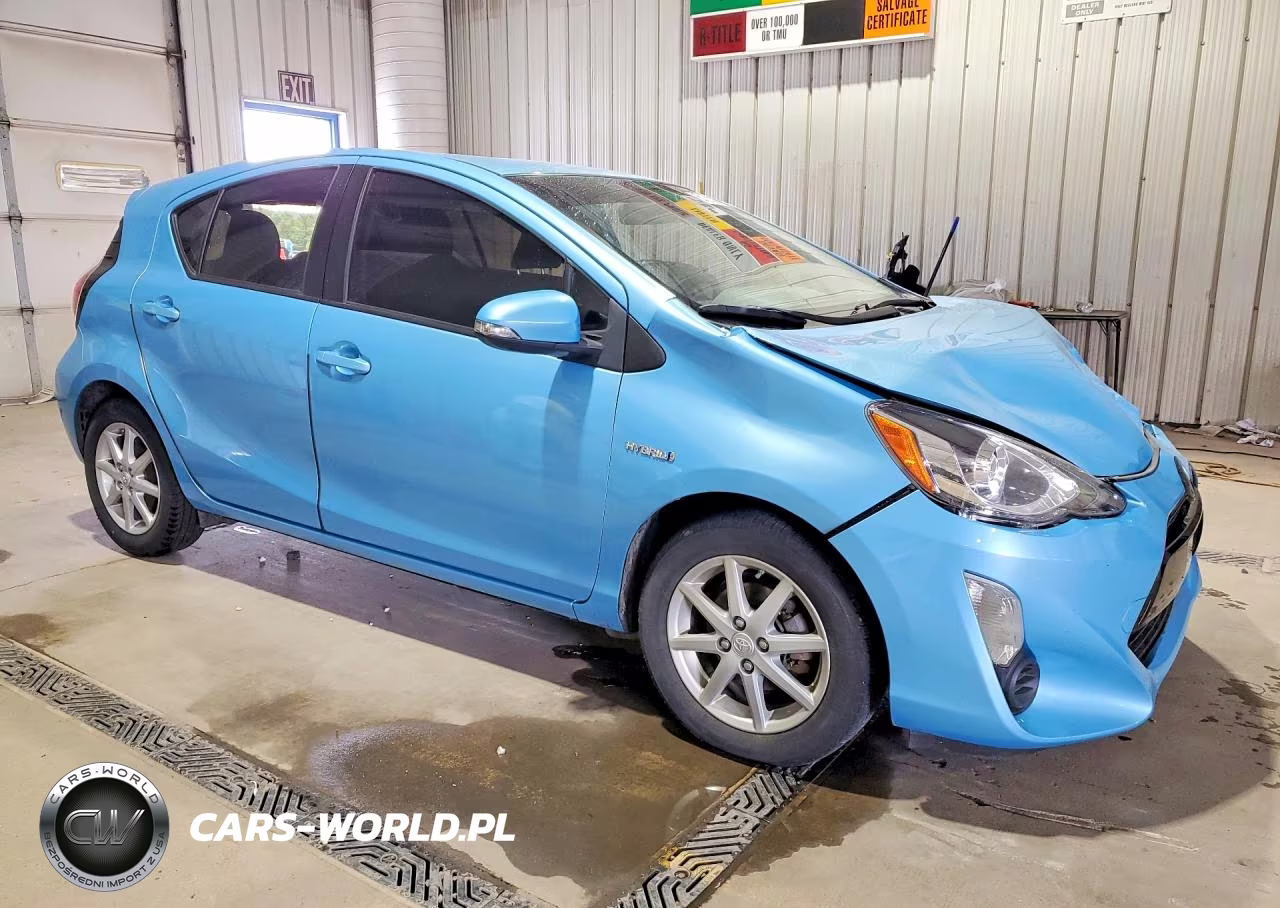 2015 Toyota Prius C Three VIN:JTDKDTB39F1098695 - 4
