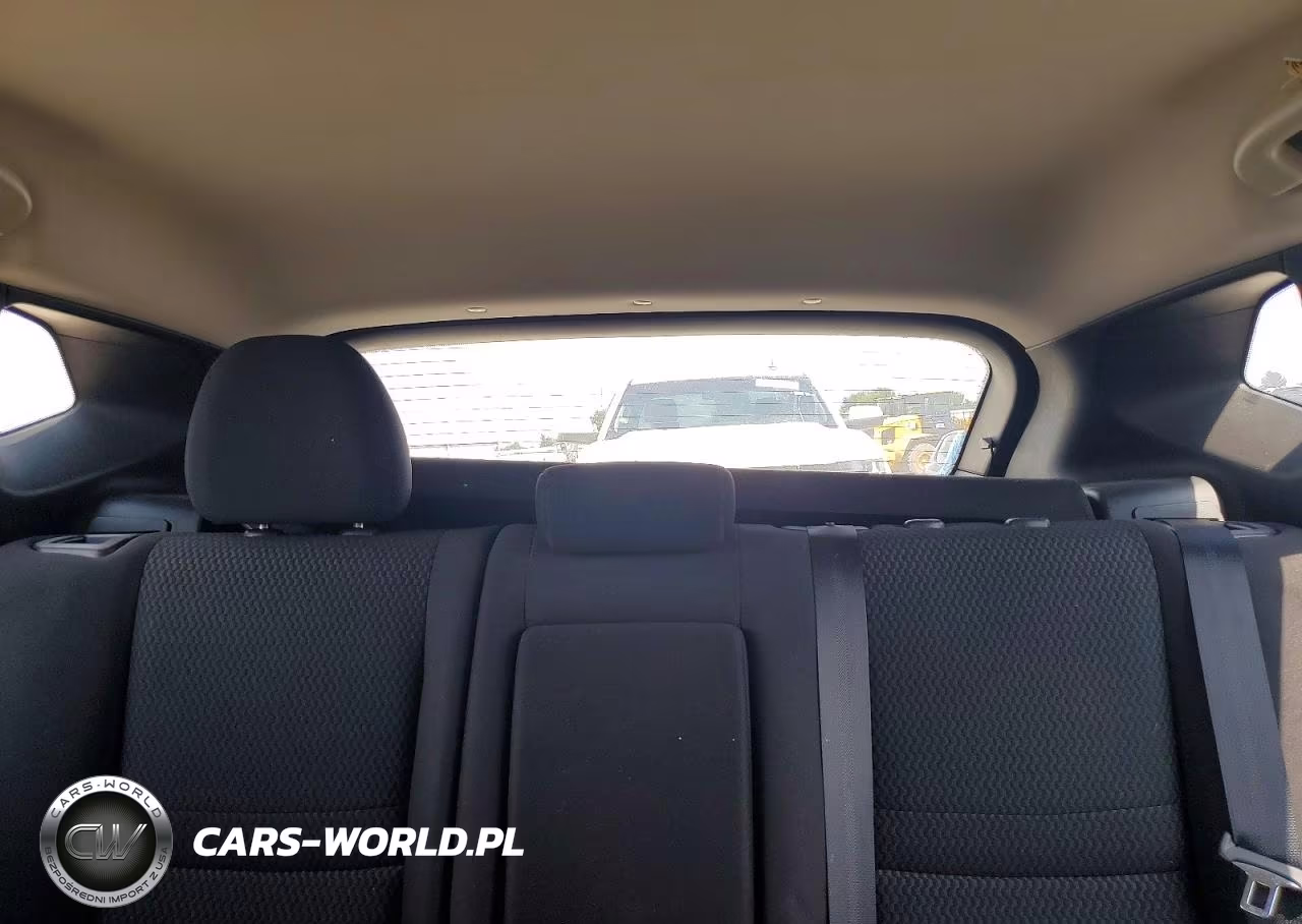 2018 Nissan Rogue Sport S VIN:JN1BJ1CP2JW108996 - 10