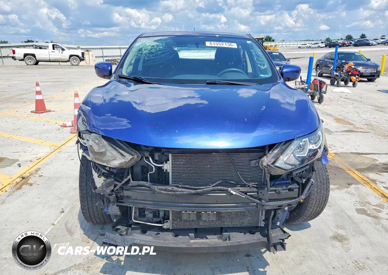 2018 Nissan Rogue Sport S VIN:JN1BJ1CP2JW108996 - 5