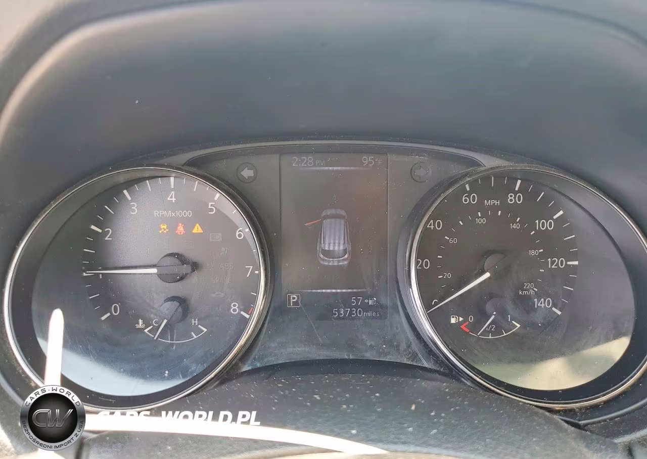 2018 Nissan Rogue Sport S VIN:JN1BJ1CP2JW108996 - 9