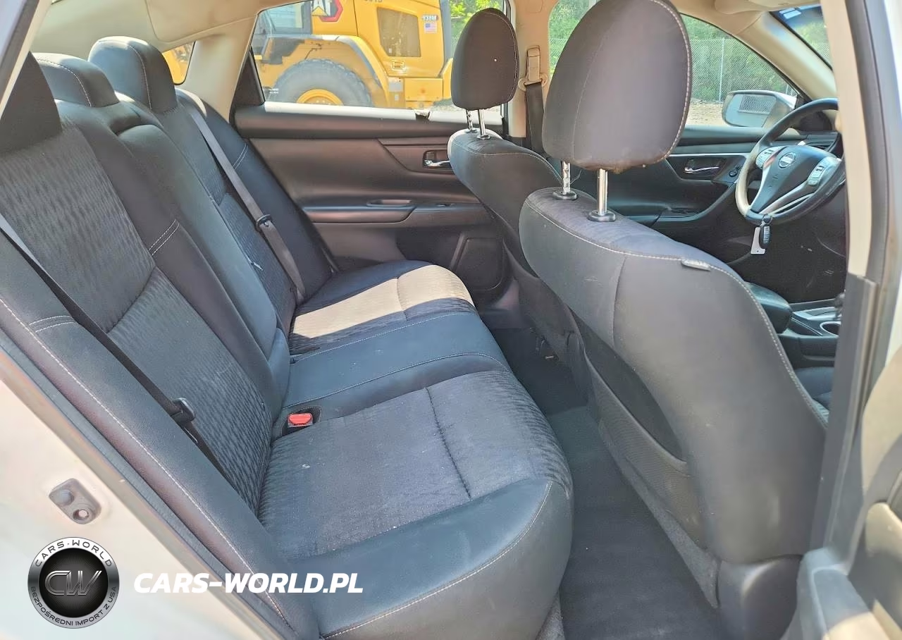 2018 Nissan Altima 2.5 S VIN:1N4AL3AP3JC176684 - 10