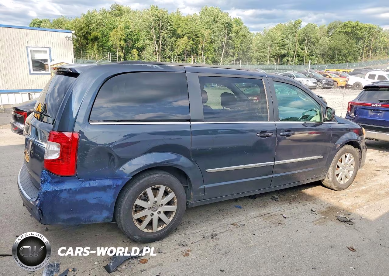 2014 Chrysler Town & Country Touring VIN:2C4RC1BG8ER217758 - 3