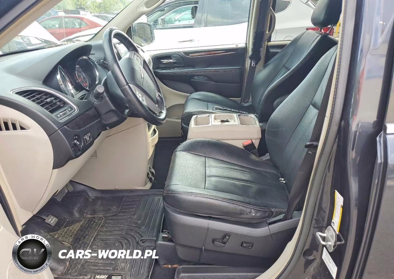 2014 Chrysler Town & Country Touring VIN:2C4RC1BG8ER217758 - 7