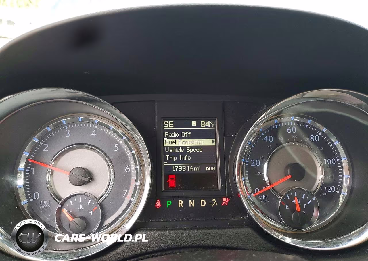 2014 Chrysler Town & Country Touring VIN:2C4RC1BG8ER217758 - 9