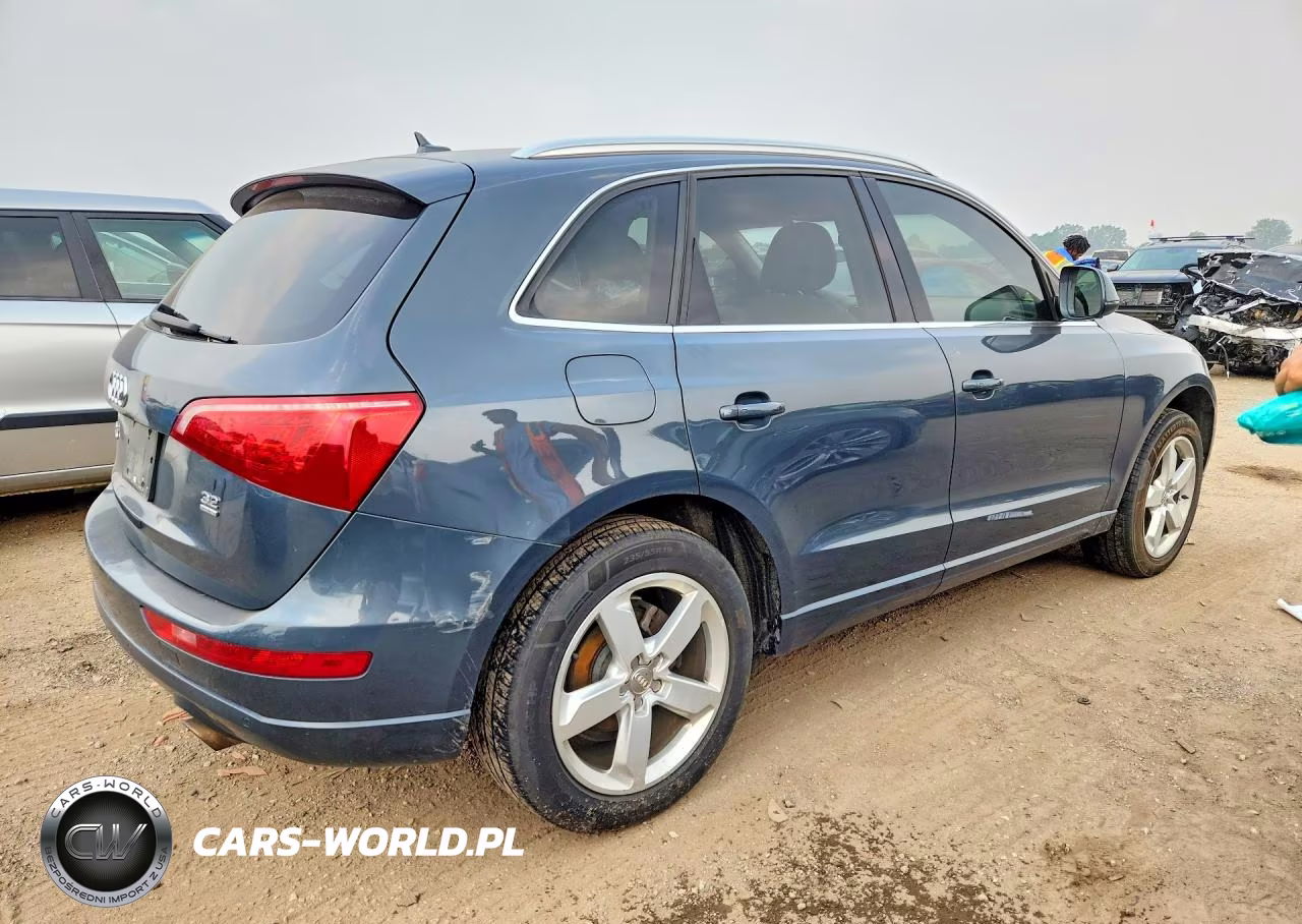 2010 Audi Q5 Premium Plus VIN:WA1LKAFP8AA017913 - 3