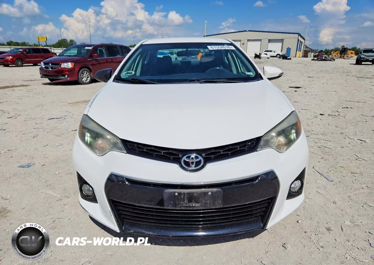 2015 Toyota Corolla S Plus VIN:5YFBURHE8FP328203 - 5