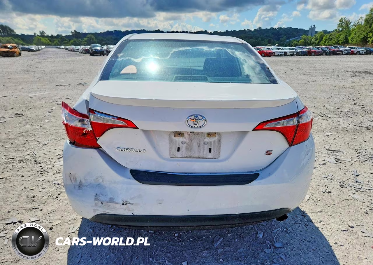 2015 Toyota Corolla S Plus VIN:5YFBURHE8FP328203 - 6