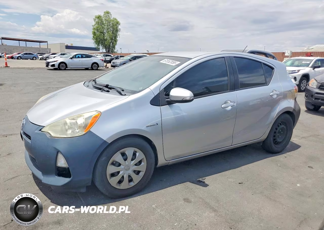 2013 Toyota Prius C Two