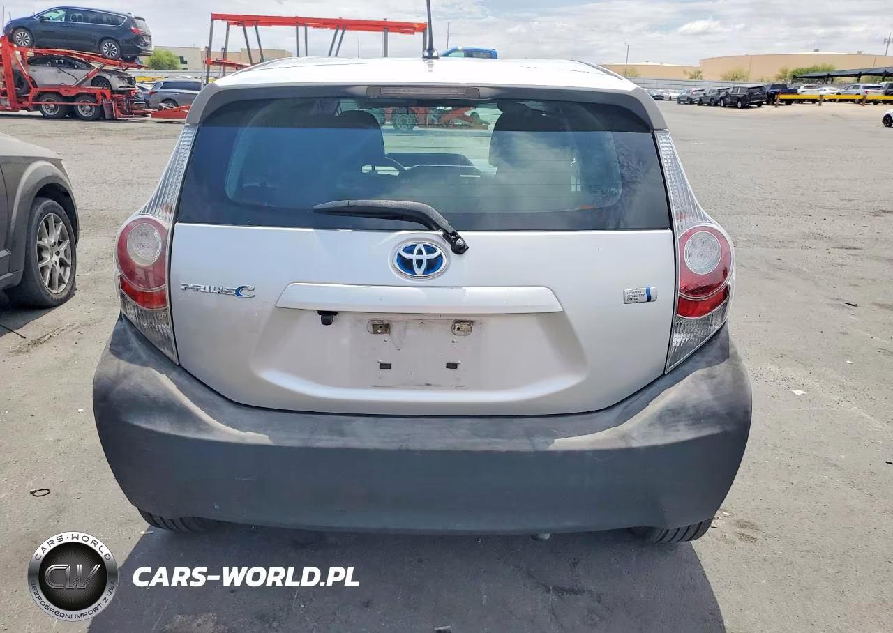 2013 Toyota Prius C Two VIN:JTDKDTB39D1052927 - 6