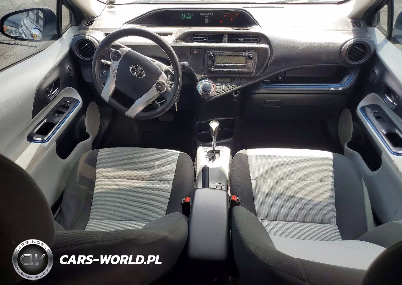 2013 Toyota Prius C Two VIN:JTDKDTB39D1052927 - 8