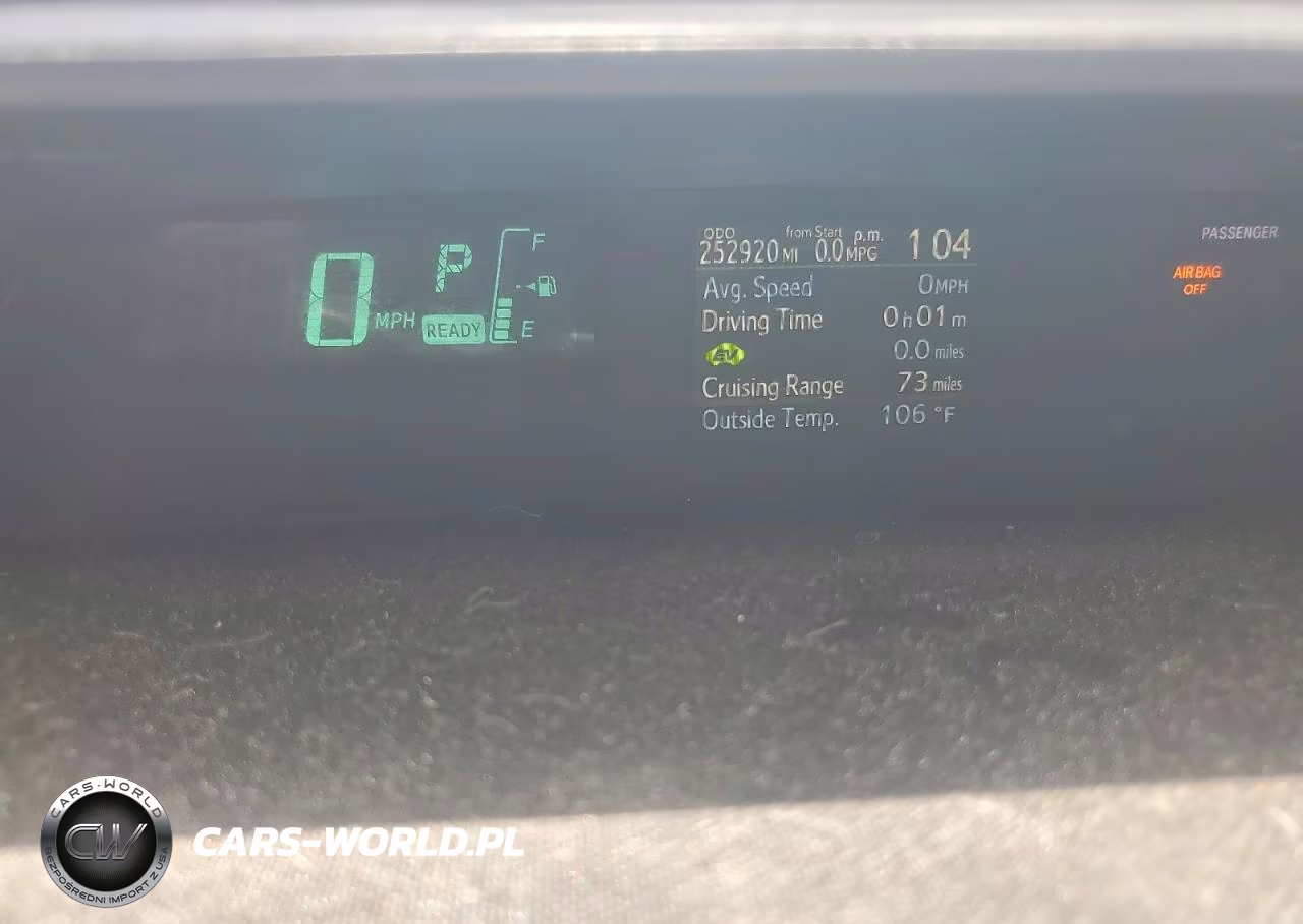 2013 Toyota Prius C Two VIN:JTDKDTB39D1052927 - 9