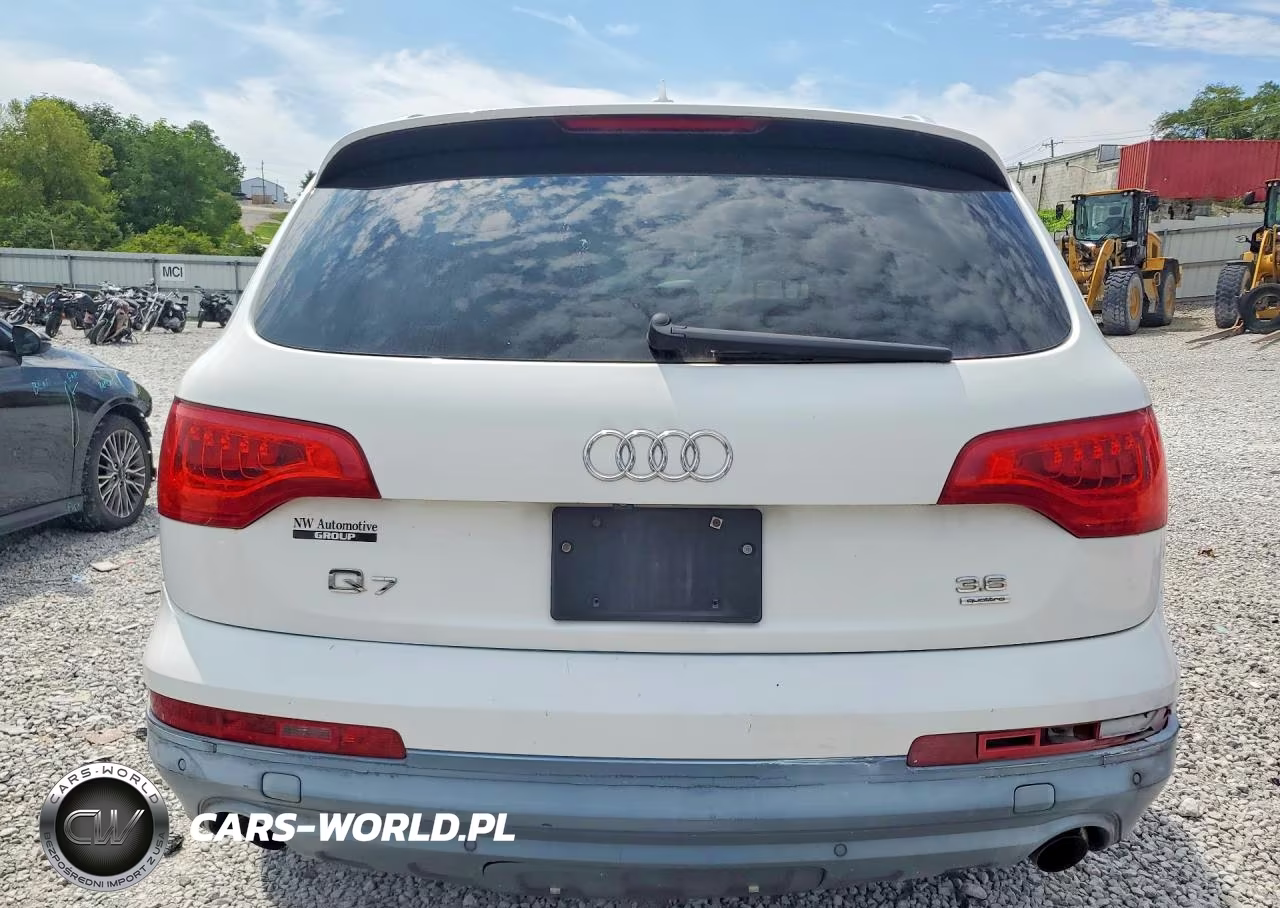 2010 Audi Q7 Premium Plus VIN:WA1LYAFE5AD007397 - 6