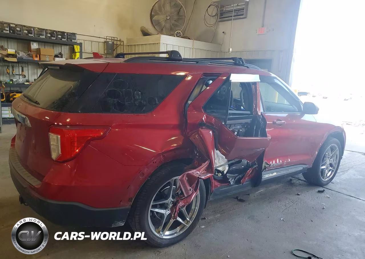 2020 Ford Explorer Xlt VIN:1FMSK7DHXLGC82084 - 3