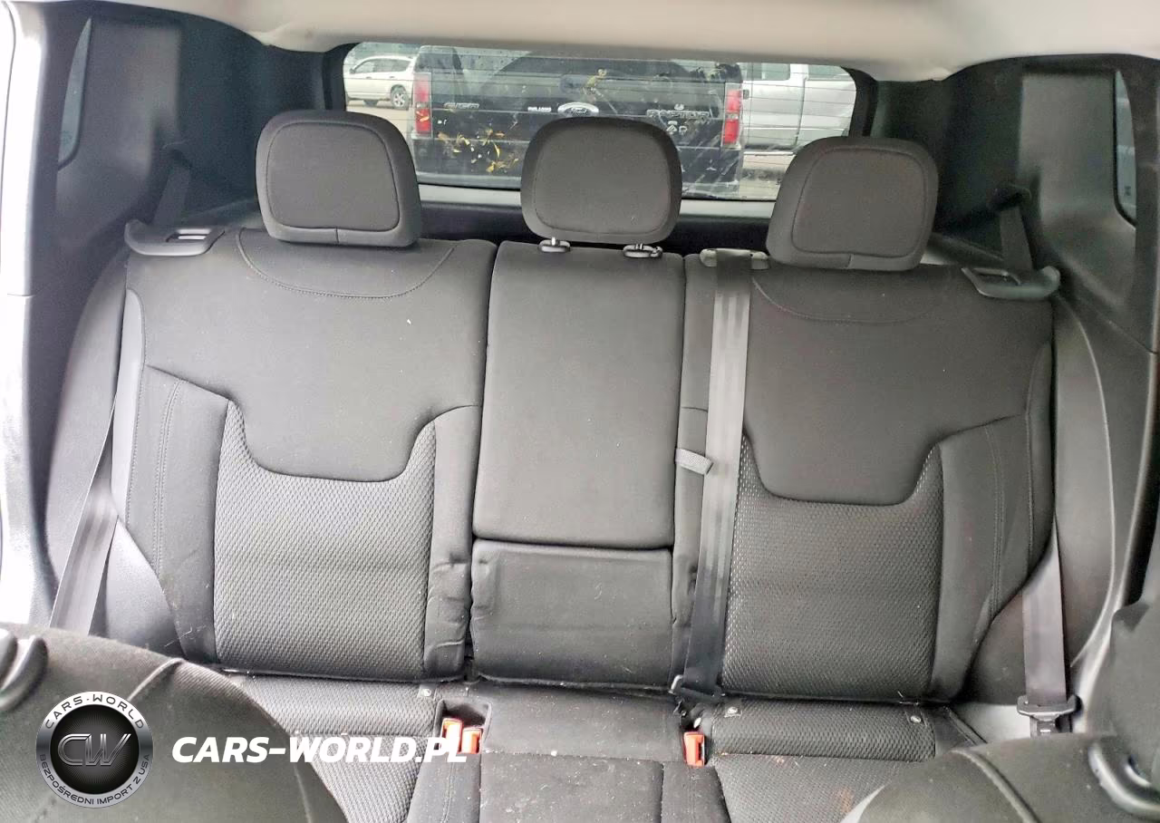 2020 Jeep Renegade Latitude VIN:ZACNJABB5LPL48766 - 10