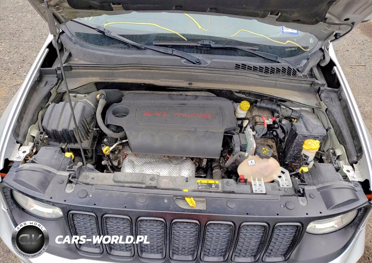 2020 Jeep Renegade Latitude VIN:ZACNJABB5LPL48766 - 12