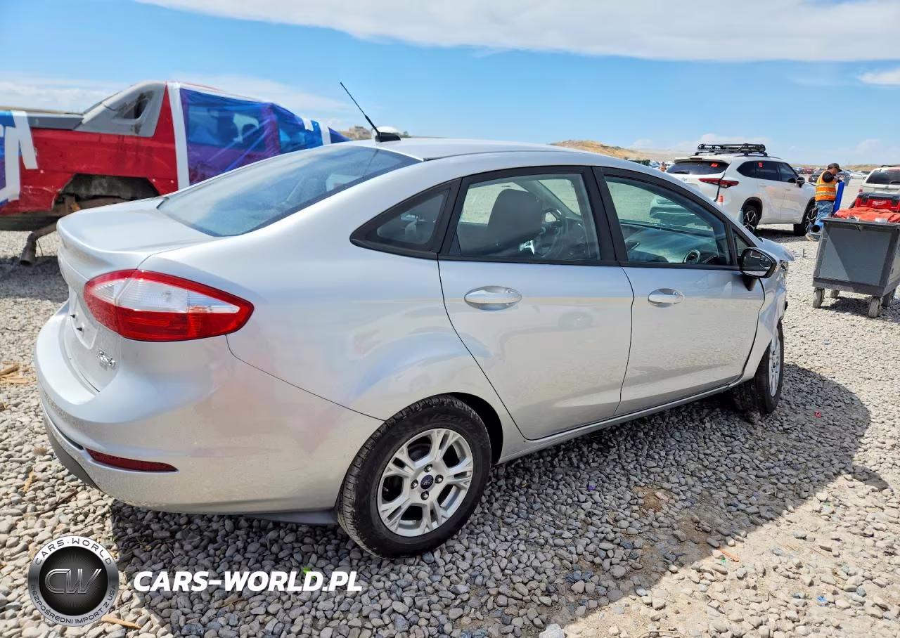 2015 Ford Fiesta Se VIN:3FADP4BJ5FM214391 - 3