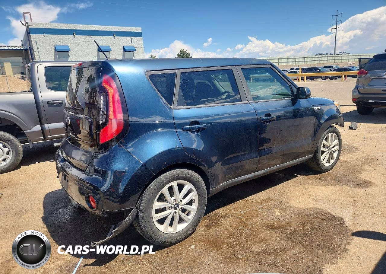 2018 Kia Soul + VIN:KNDJP3A58J7539583 - 3