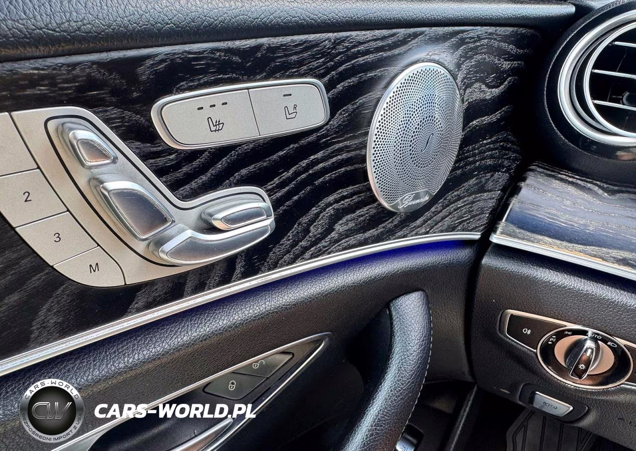 2018 Mercedes-Benz E 300 4Matic VIN:WDDZF4KB8JA356550 - 11