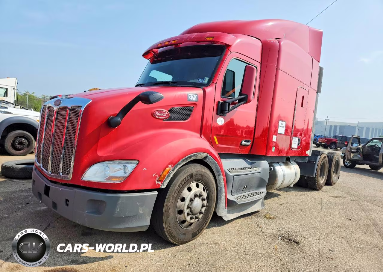 2016 Peterbilt 579 Semi Truck