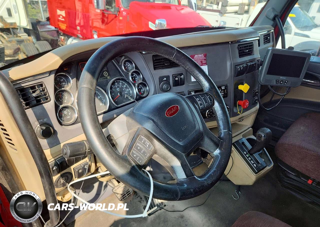 2016 Peterbilt 579 Semi Truck VIN:1XPBDP9X7GD297985 - 8