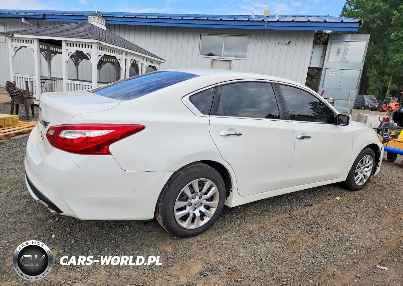 2017 Nissan Altima 2.5 S VIN:1N4AL3AP4HN325389 - 3