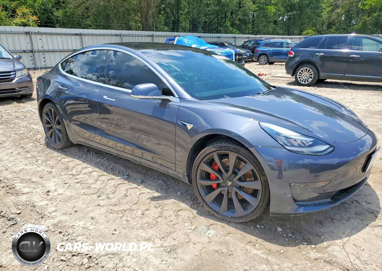 2020 Tesla Model 3 VIN:5YJ3E1EC3LF713360 - 4