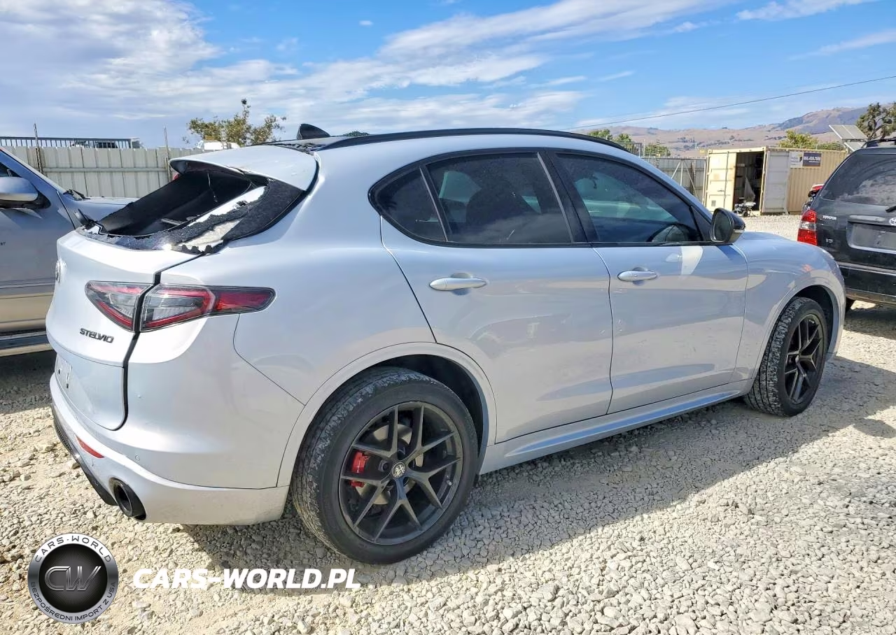 2021 Alfa Romeo Stelvio Ti VIN:ZASPAKBN0M7D18950 - 3