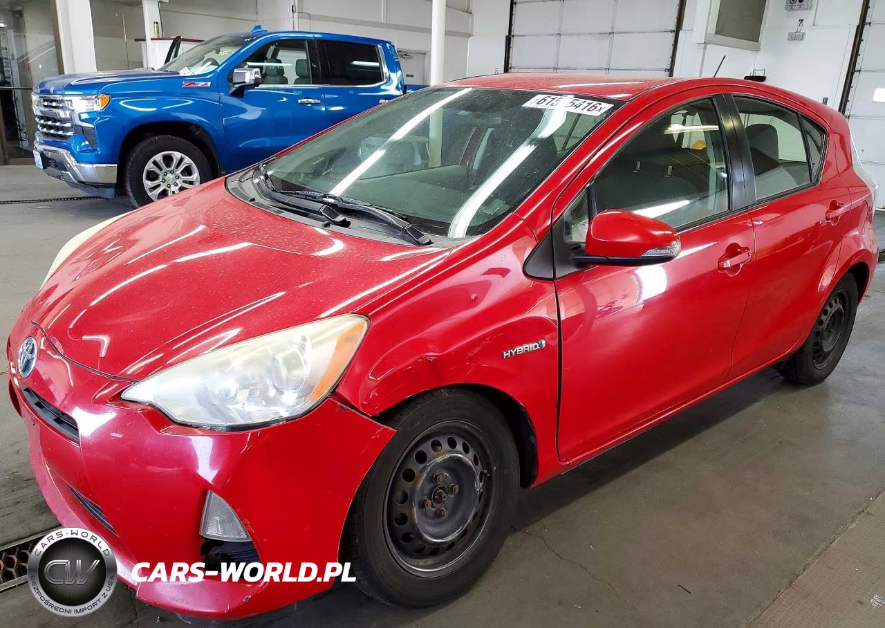 2013 Toyota Prius C Two