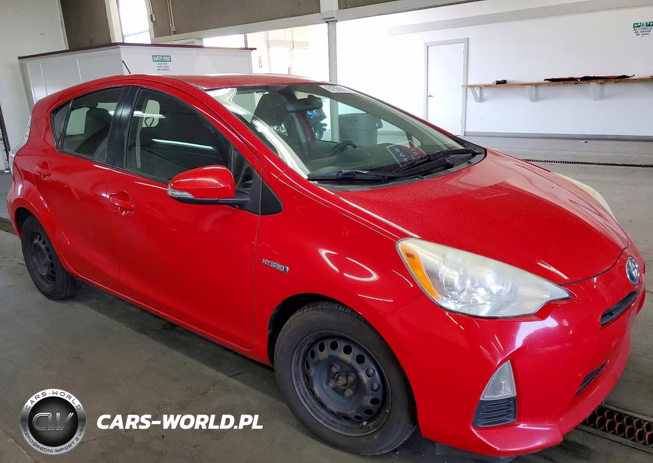 2013 Toyota Prius C Two VIN:JTDKDTB31D1545131 - 4