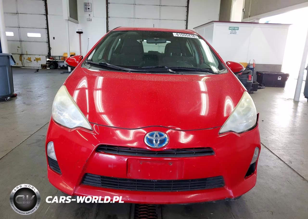 2013 Toyota Prius C Two VIN:JTDKDTB31D1545131 - 5