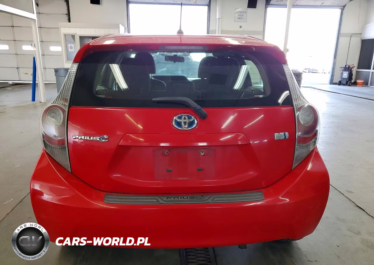 2013 Toyota Prius C Two VIN:JTDKDTB31D1545131 - 6