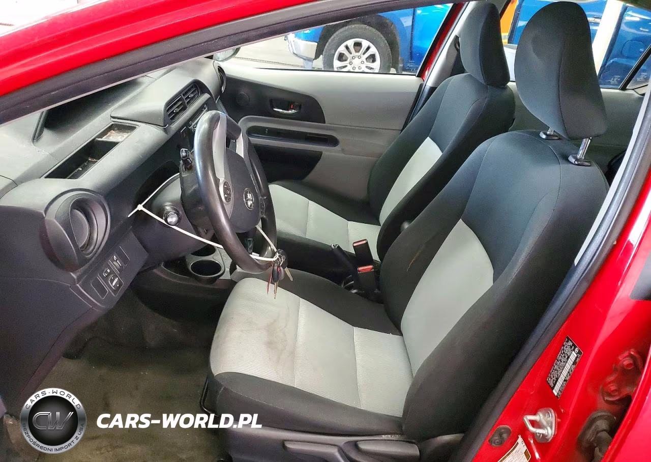 2013 Toyota Prius C Two VIN:JTDKDTB31D1545131 - 7